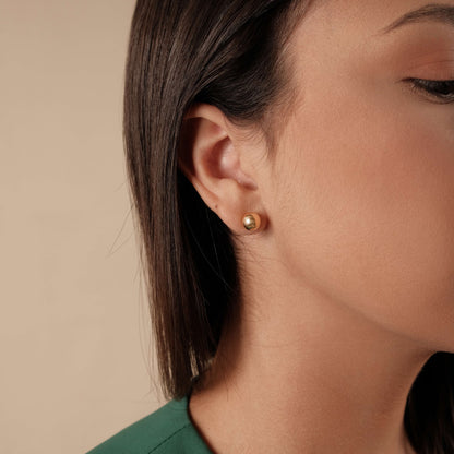 Sphere stud earring