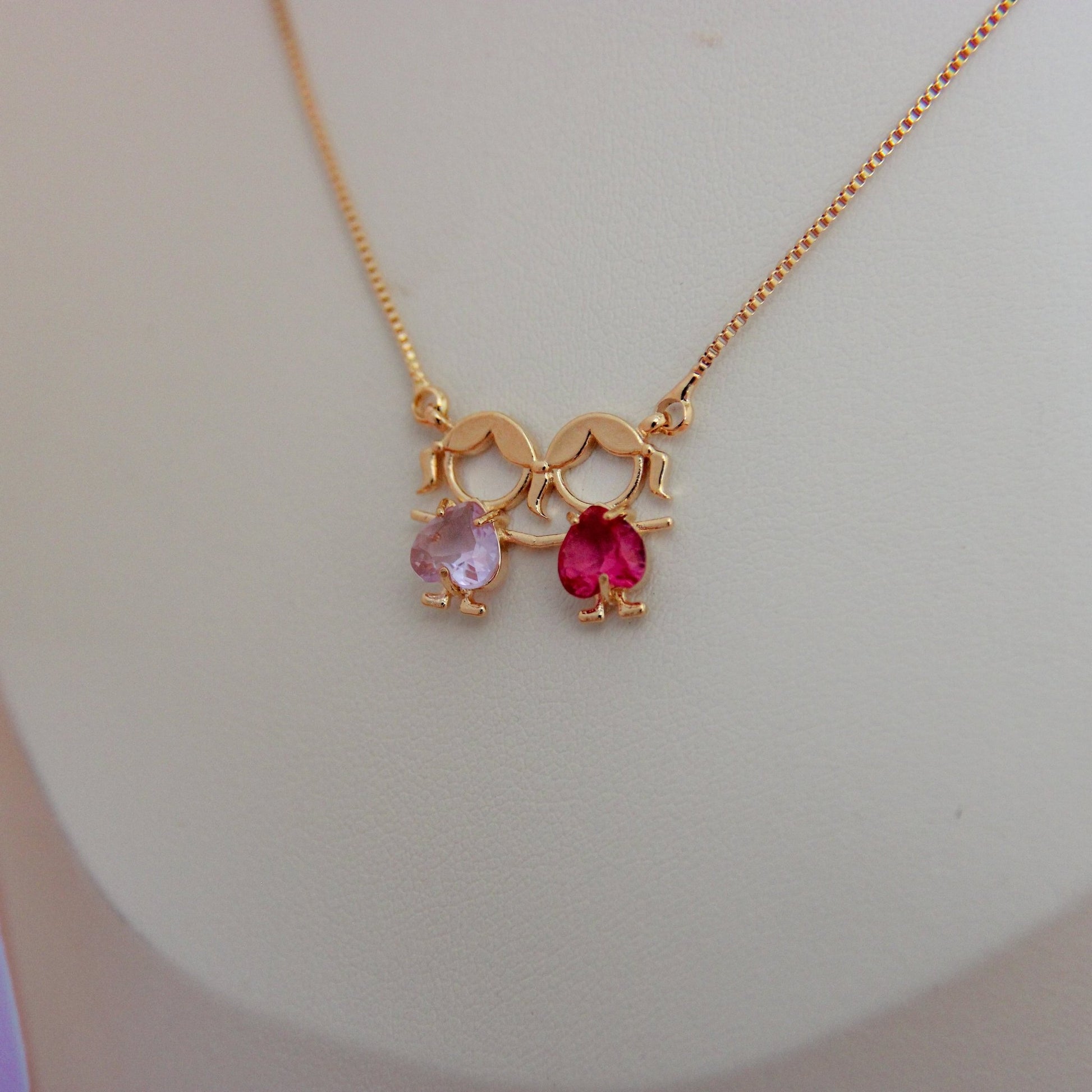 Two Girls Pendant Necklace - Lua and Mar